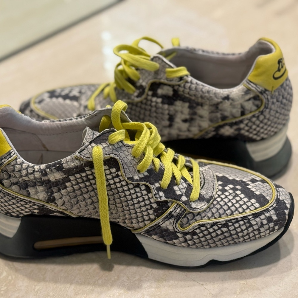 Yellow Athletic Sneakers with Snakeskin Pattern and Chunky Sole
